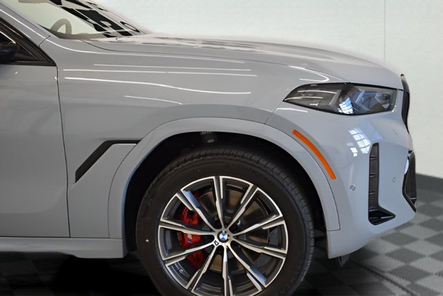 2027 BMW X6 40i - Photo 13