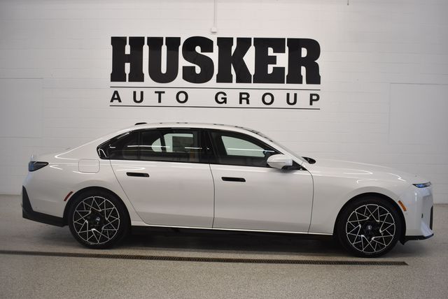 New 2027 BMW 740i xDrive Sedan