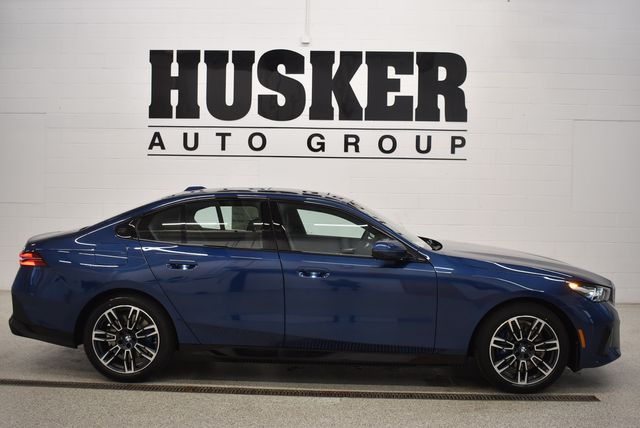 New 2027 BMW 530i xDrive Sedan