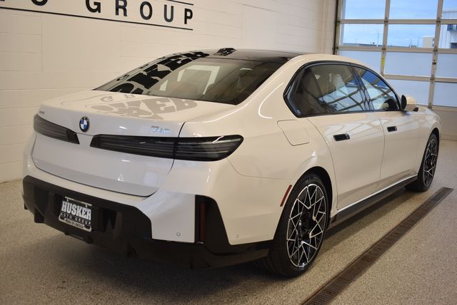 New 2027 BMW 740i xDrive Sedan