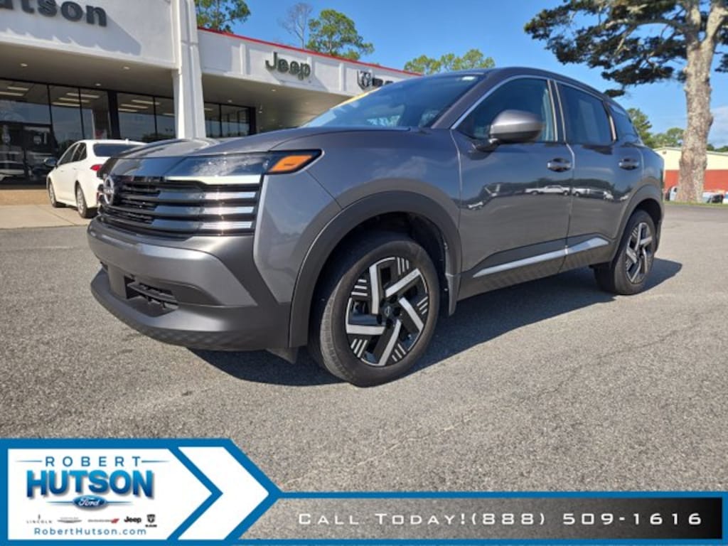 Used 2025 Nissan Kicks SV SUV