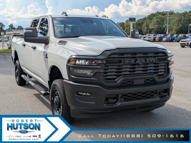 2025 RAM 2500 Tradesman - Photo 4