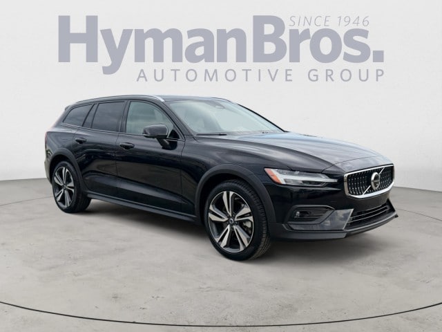 2025 Volvo V60 Cross Country