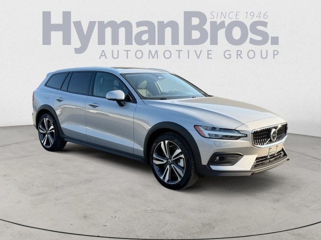 2025 Volvo V60 Cross Country