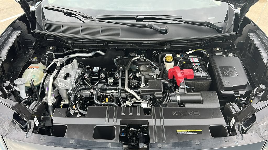 Used 2026 Nissan Kicks SR SUV