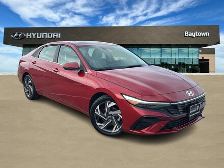 2025 Hyundai Elantra Limited Sedan