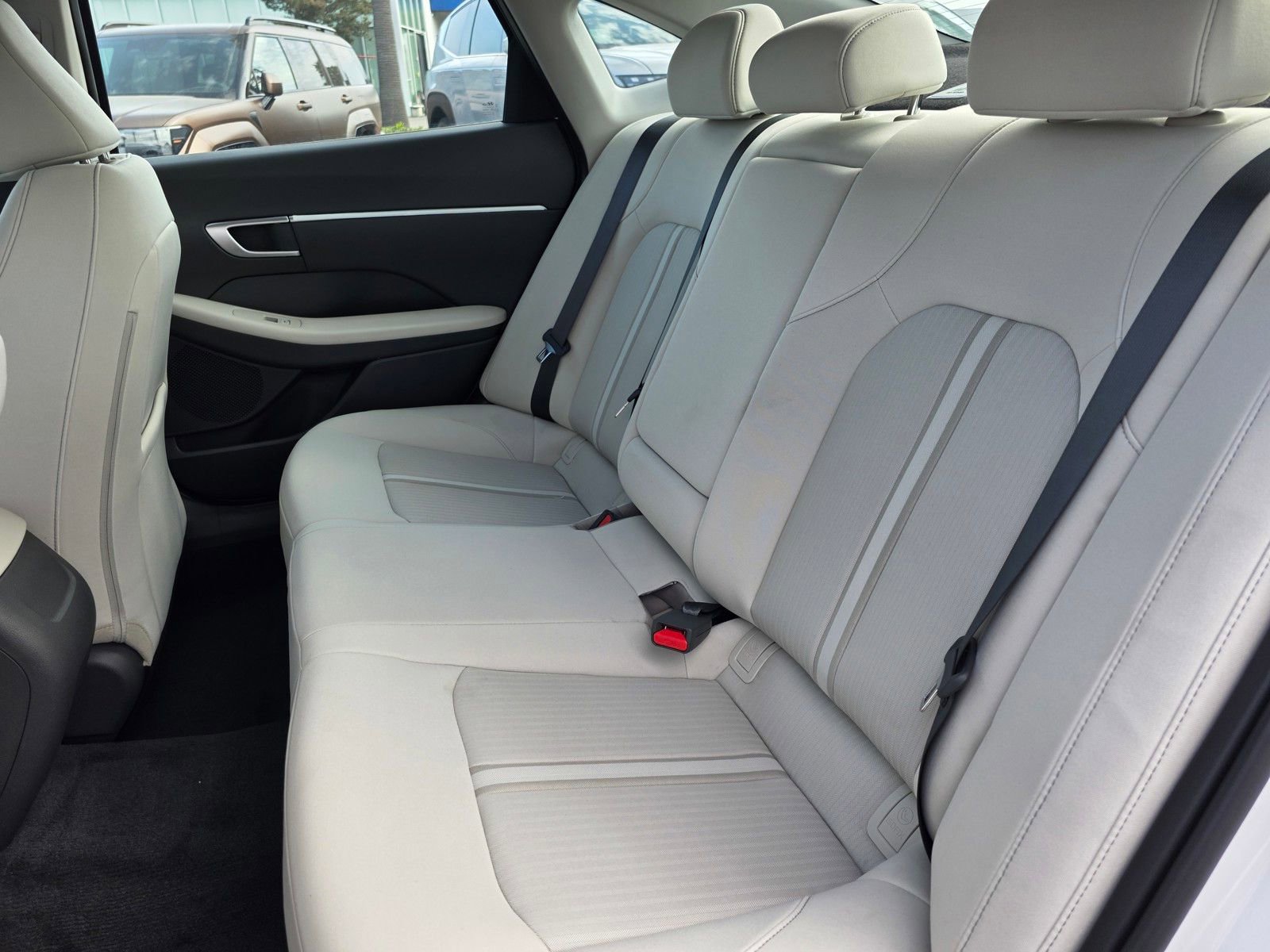 2025 Hyundai Sonata SEL - Photo 12