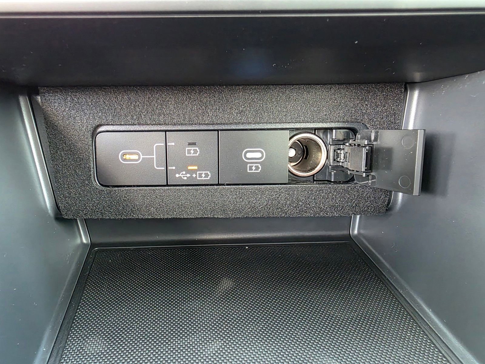 2025 Hyundai Sonata SEL - Photo 25