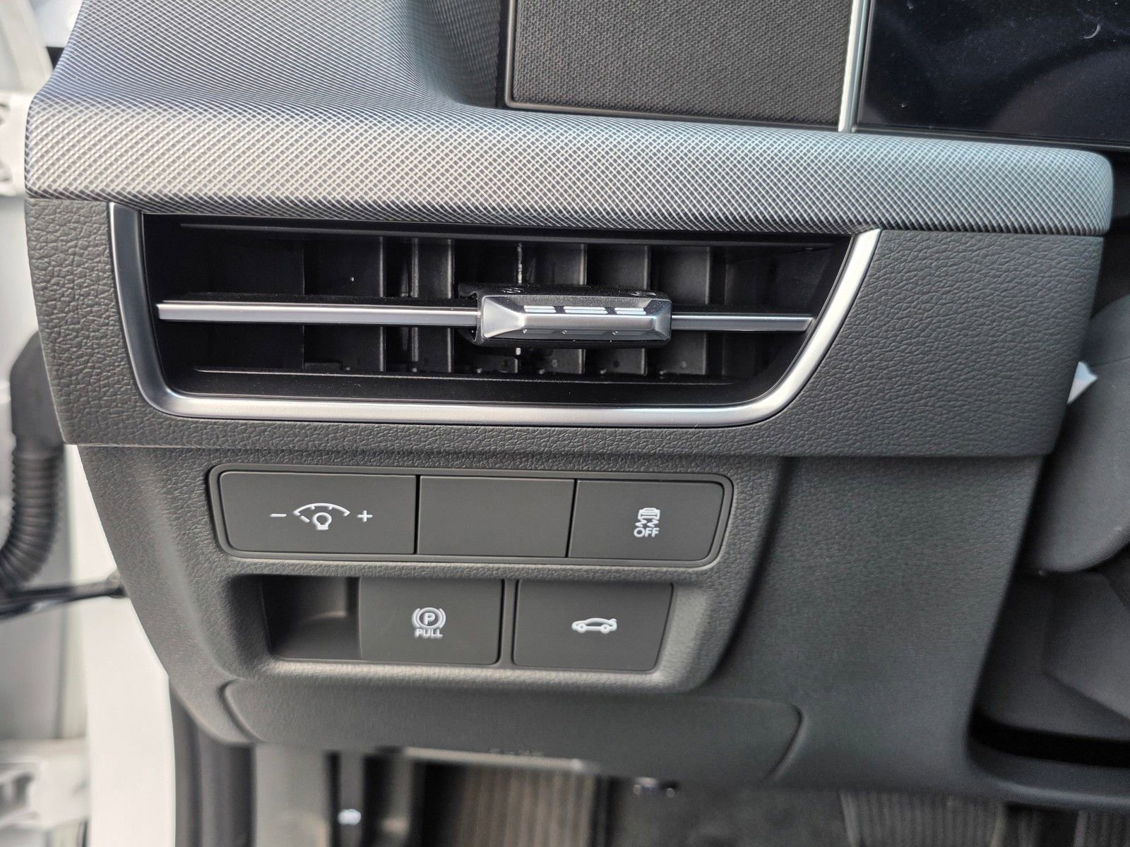 2025 Hyundai Sonata SEL - Photo 30