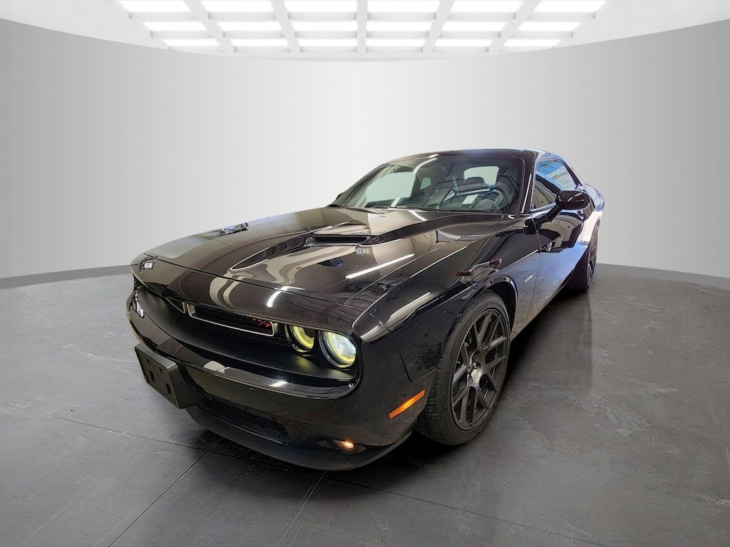 Used 2016 Dodge Challenger R/T Coupe