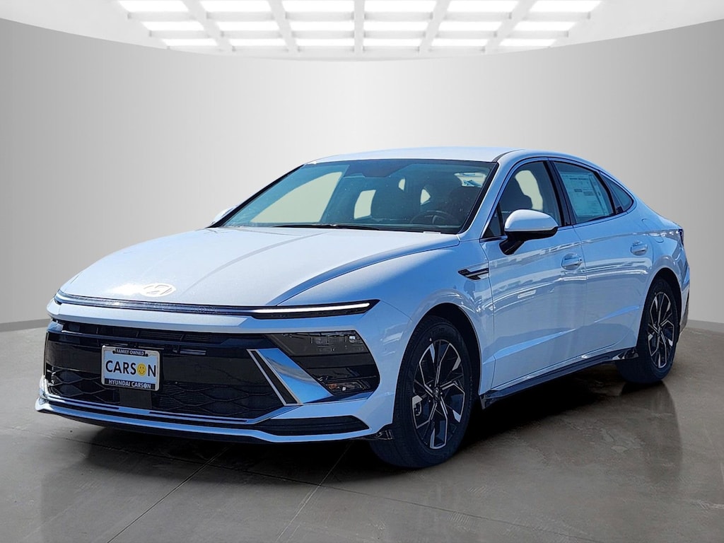 New 2025 Hyundai Sonata SEL 4dr Car