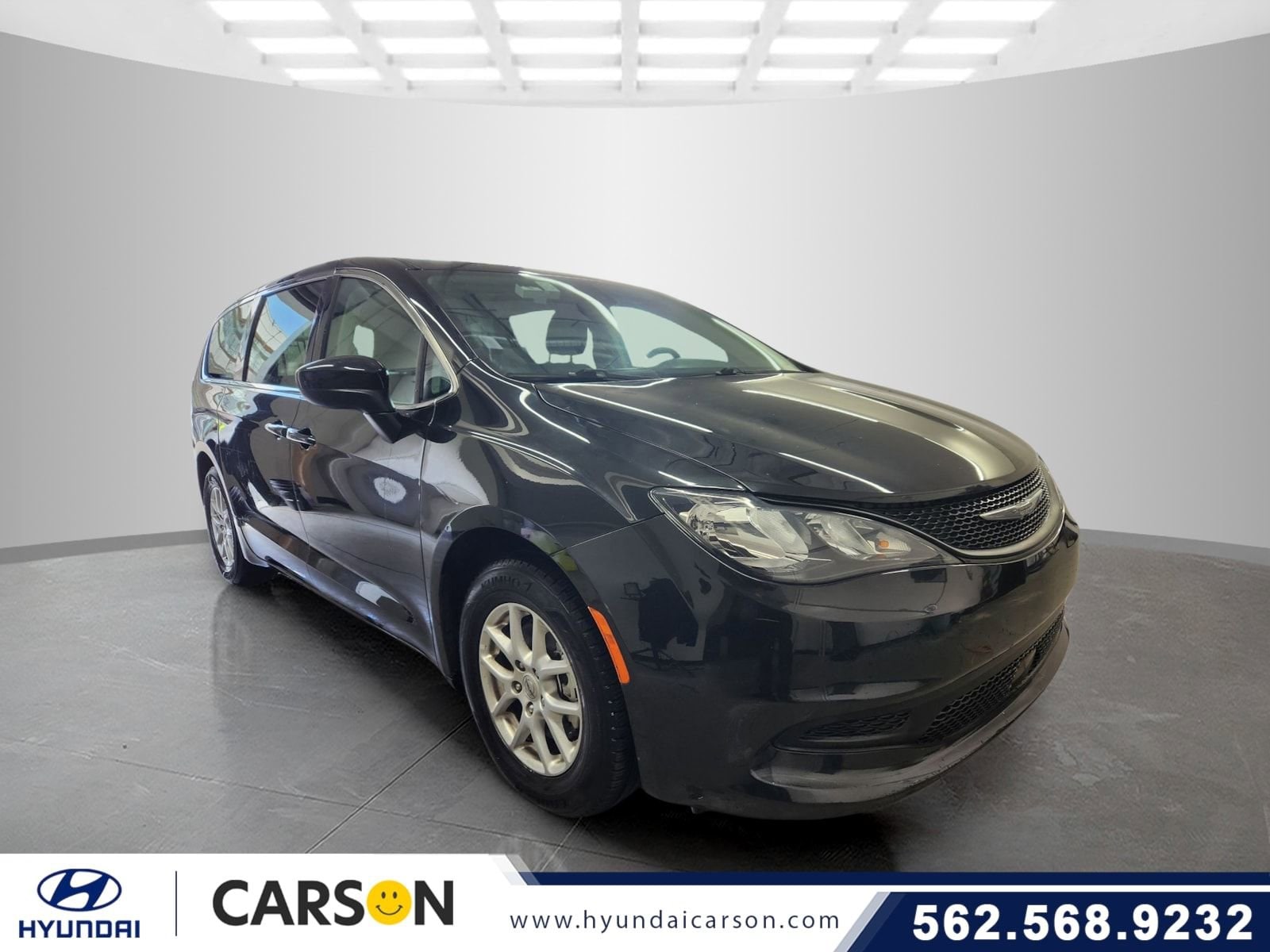2023 Chrysler Voyager