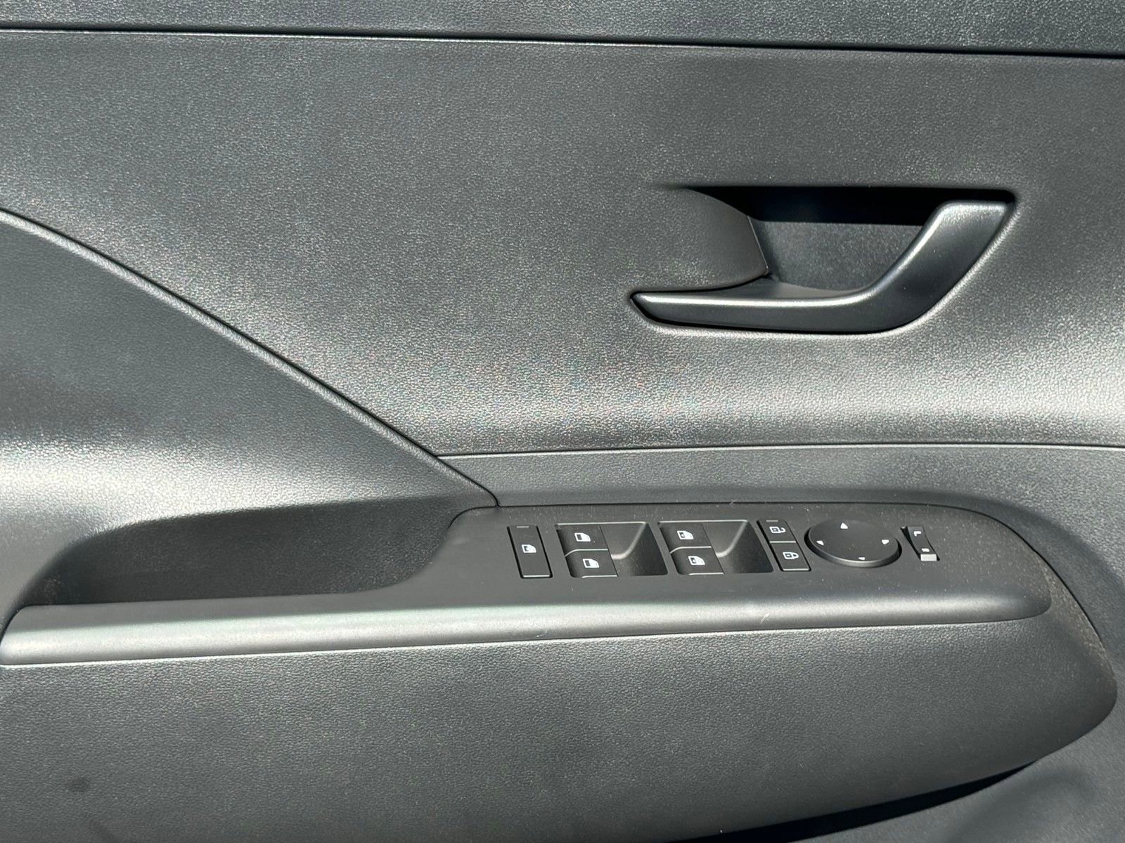 2026 Hyundai Kona SEL Sport - Photo 9