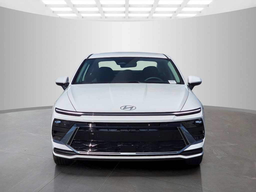 New 2025 Hyundai Sonata SE 4dr Car