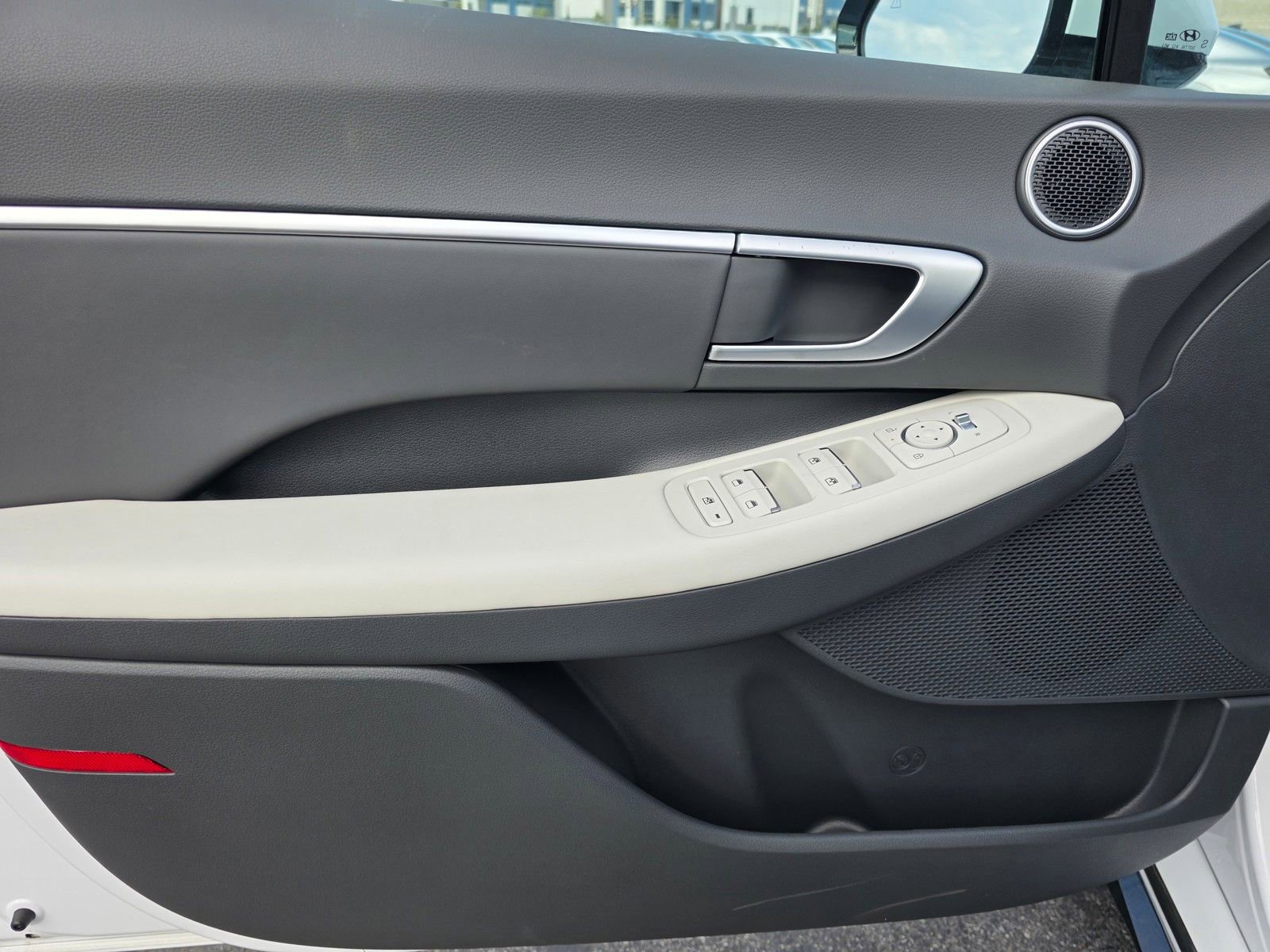 2025 Hyundai Sonata SEL - Photo 16