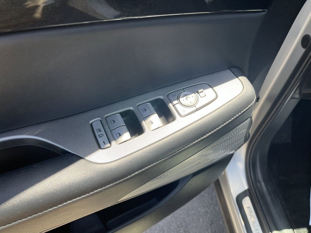 2022 Hyundai Palisade Limited - Photo 11