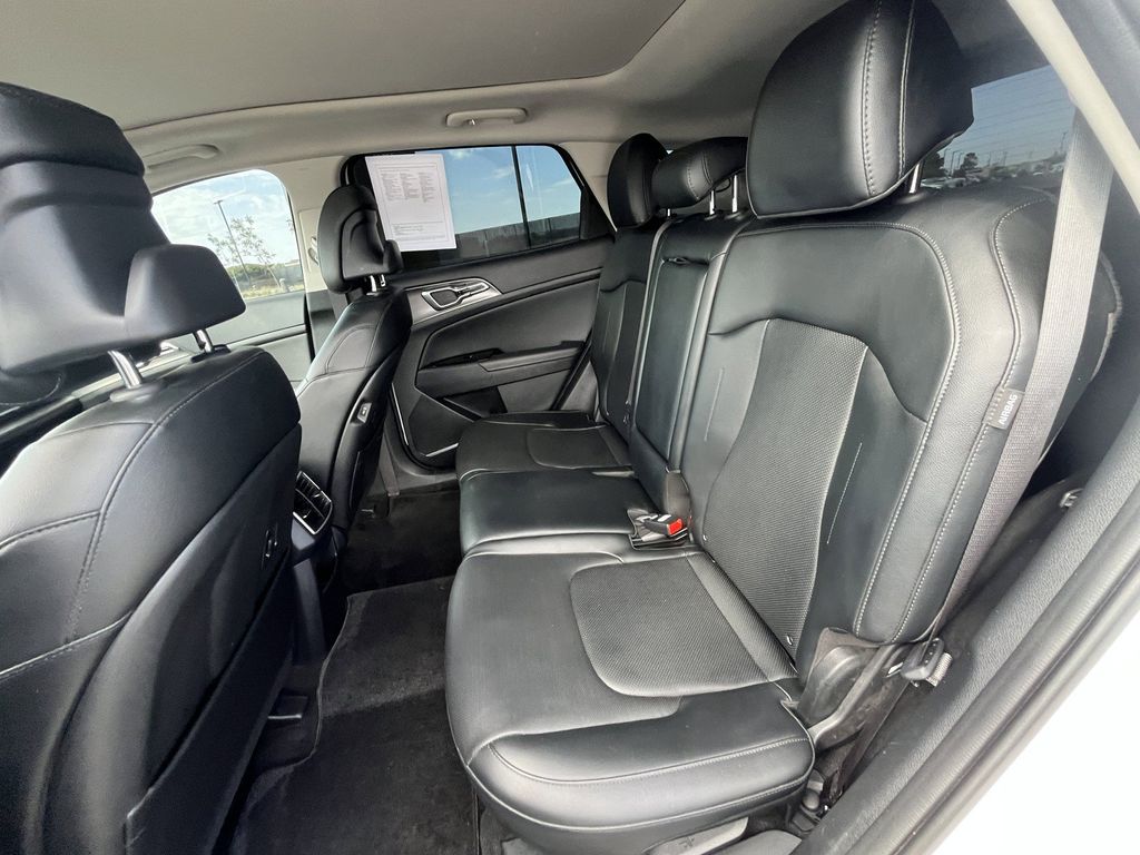 2025 Kia Sportage SX - Photo 24