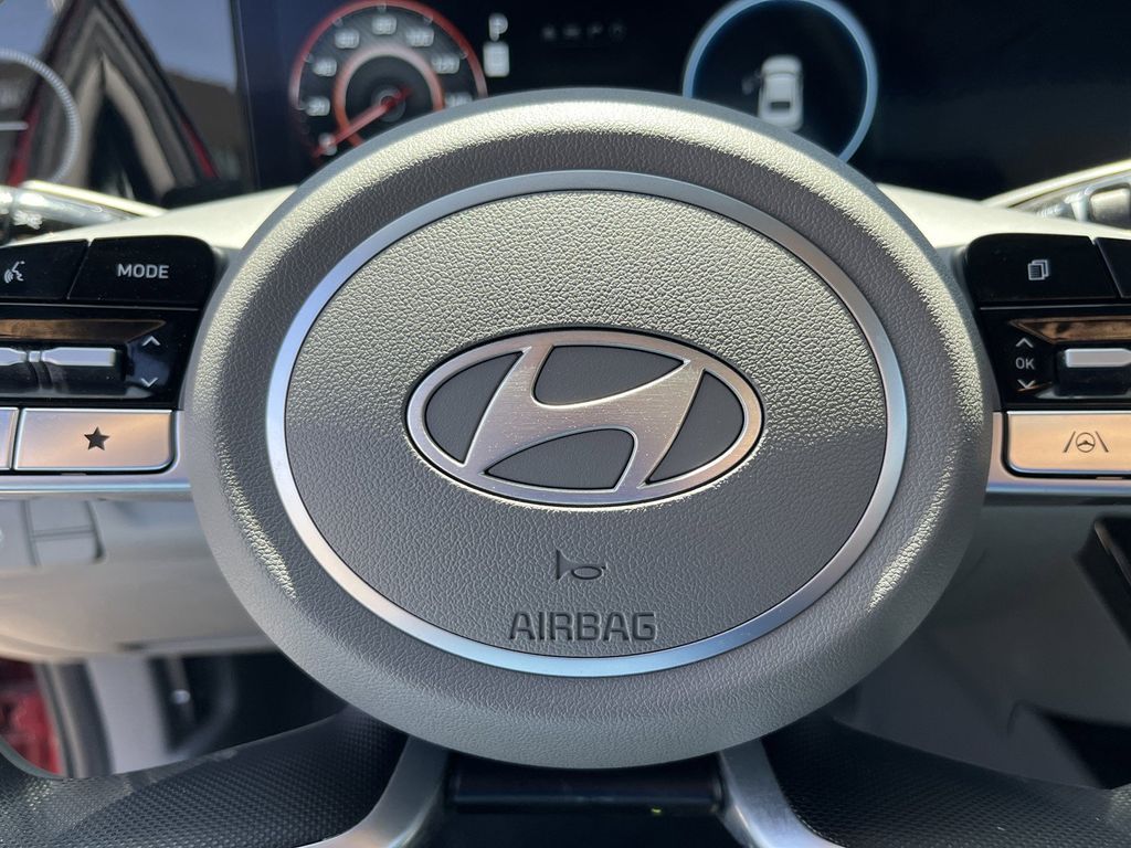 2024 Hyundai Elantra SEL - Photo 17