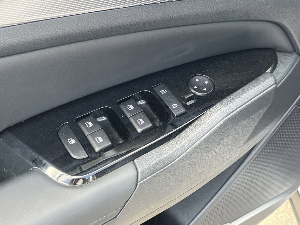 2025 Kia Sportage SX - Photo 12