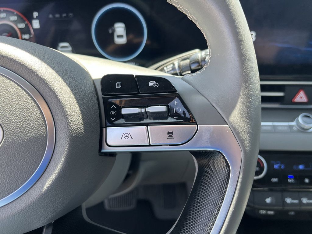 2024 Hyundai Elantra SEL - Photo 18