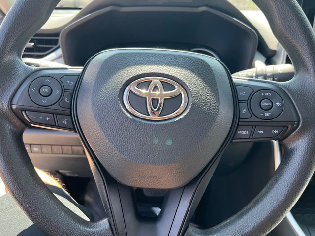2023 Toyota RAV4 XLE - Photo 15