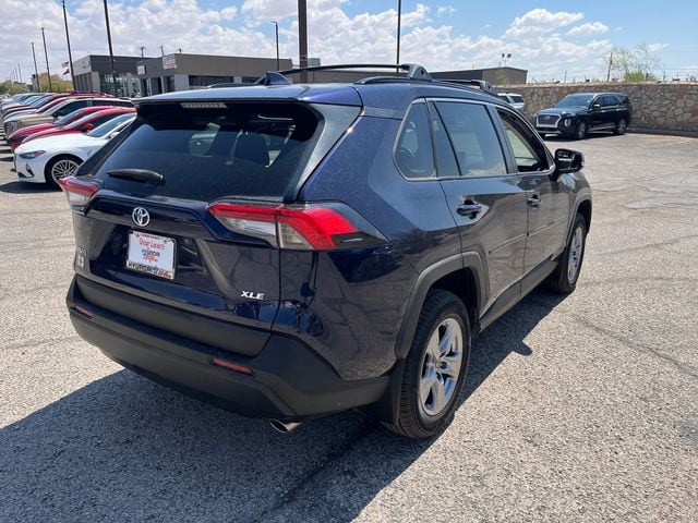 2023 Toyota RAV4 XLE - Photo 8
