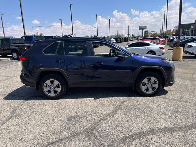 2023 Toyota RAV4 XLE - Photo 9