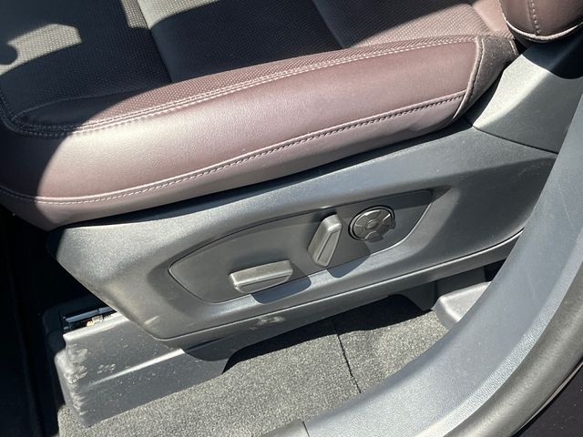 2025 Ford Explorer Platinum - Photo 11