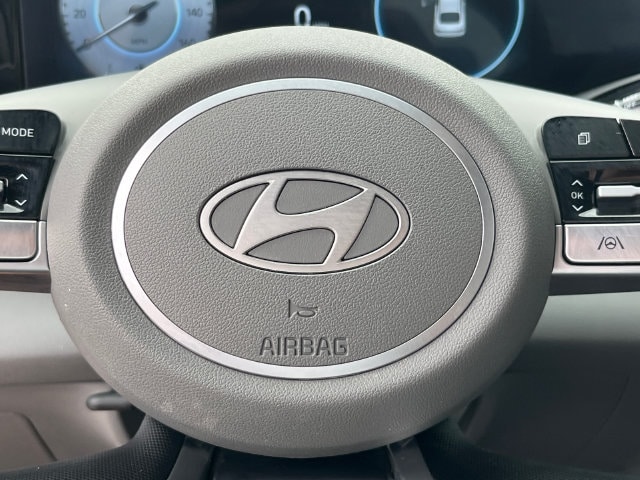 2024 Hyundai Elantra SEL - Photo 17