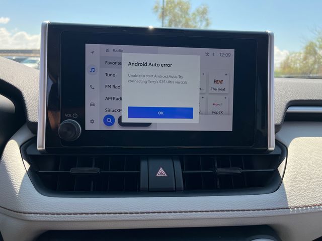 2023 Toyota RAV4 XLE - Photo 20
