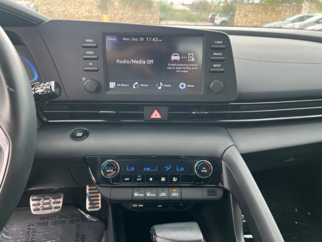 2025 Hyundai Elantra SEL - Photo 19