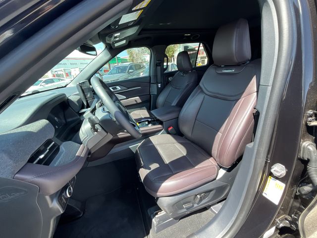 2025 Ford Explorer Platinum - Photo 10