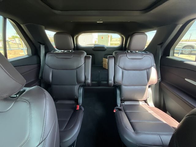 2025 Ford Explorer Platinum - Photo 23