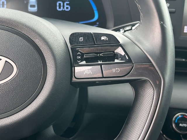 2025 Hyundai Elantra SEL - Photo 17