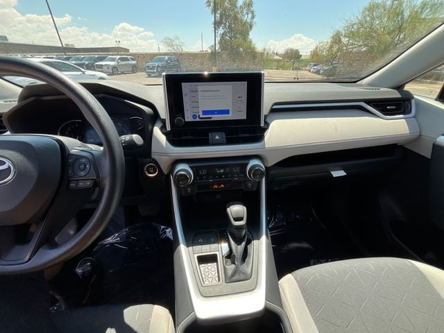 2023 Toyota RAV4 XLE - Photo 19