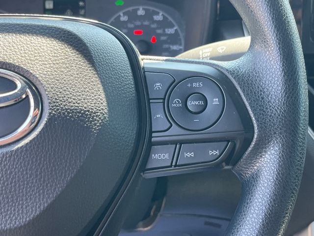 2024 Toyota Corolla Cross S - Photo 18
