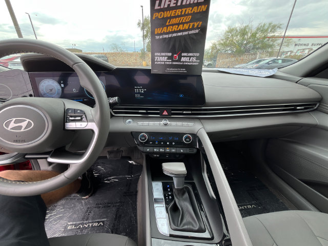 2024 Hyundai Elantra SEL - Photo 19
