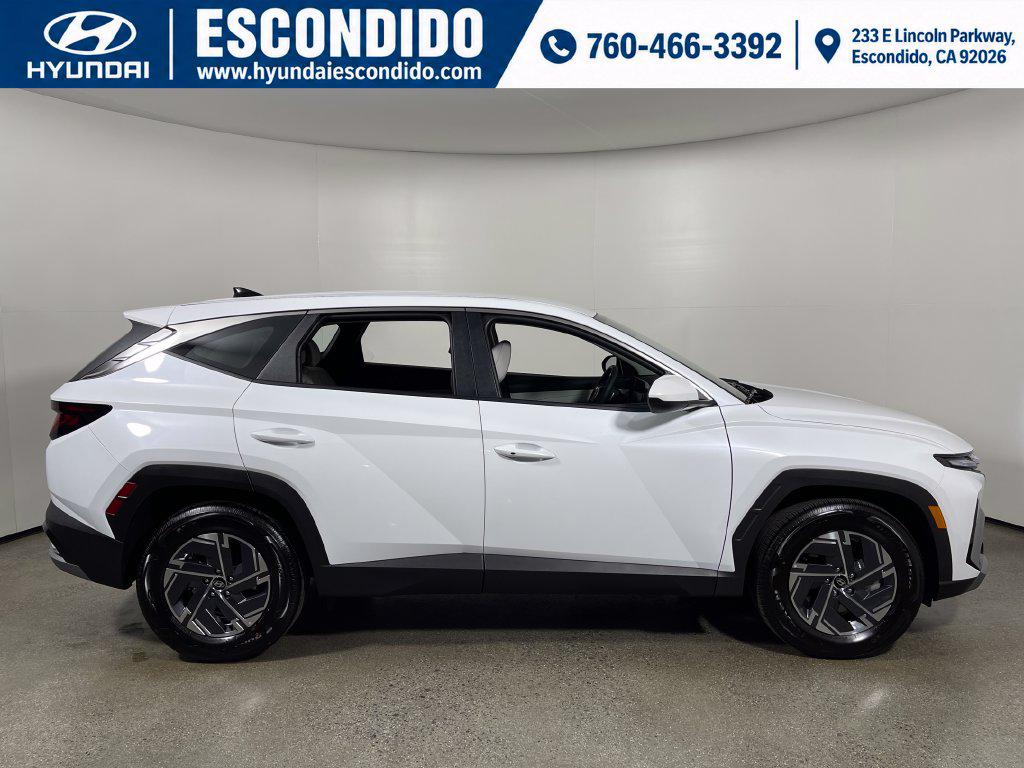 New 2026 Hyundai Tucson Hybrid SE SUV