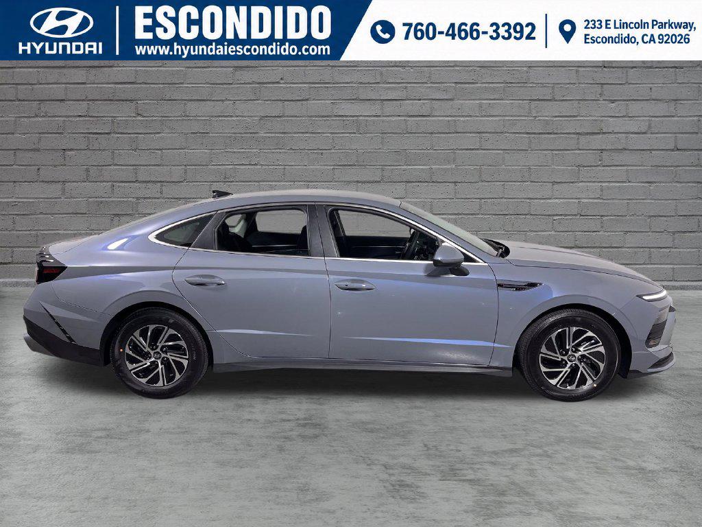 New 2027 Hyundai Sonata Hybrid Blue Sedan