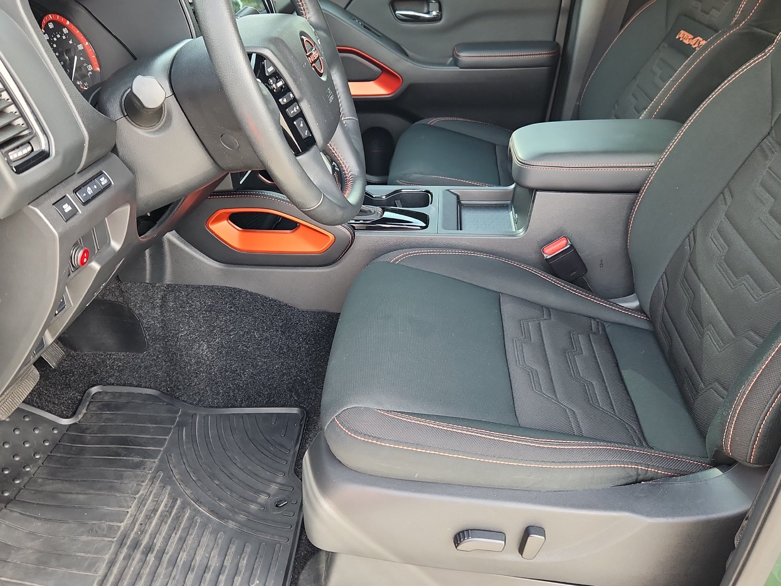 2024 Nissan Frontier PRO-4X - Photo 10