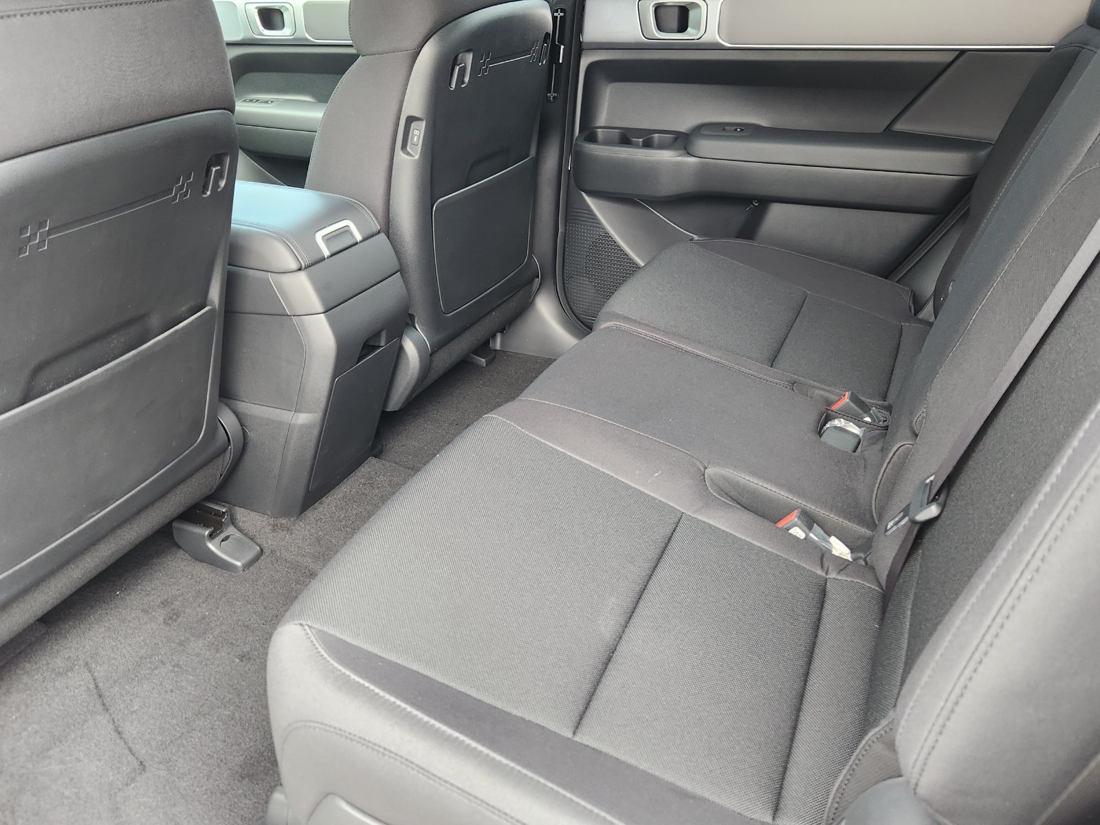2026 Hyundai Santa Fe SE - Photo 12