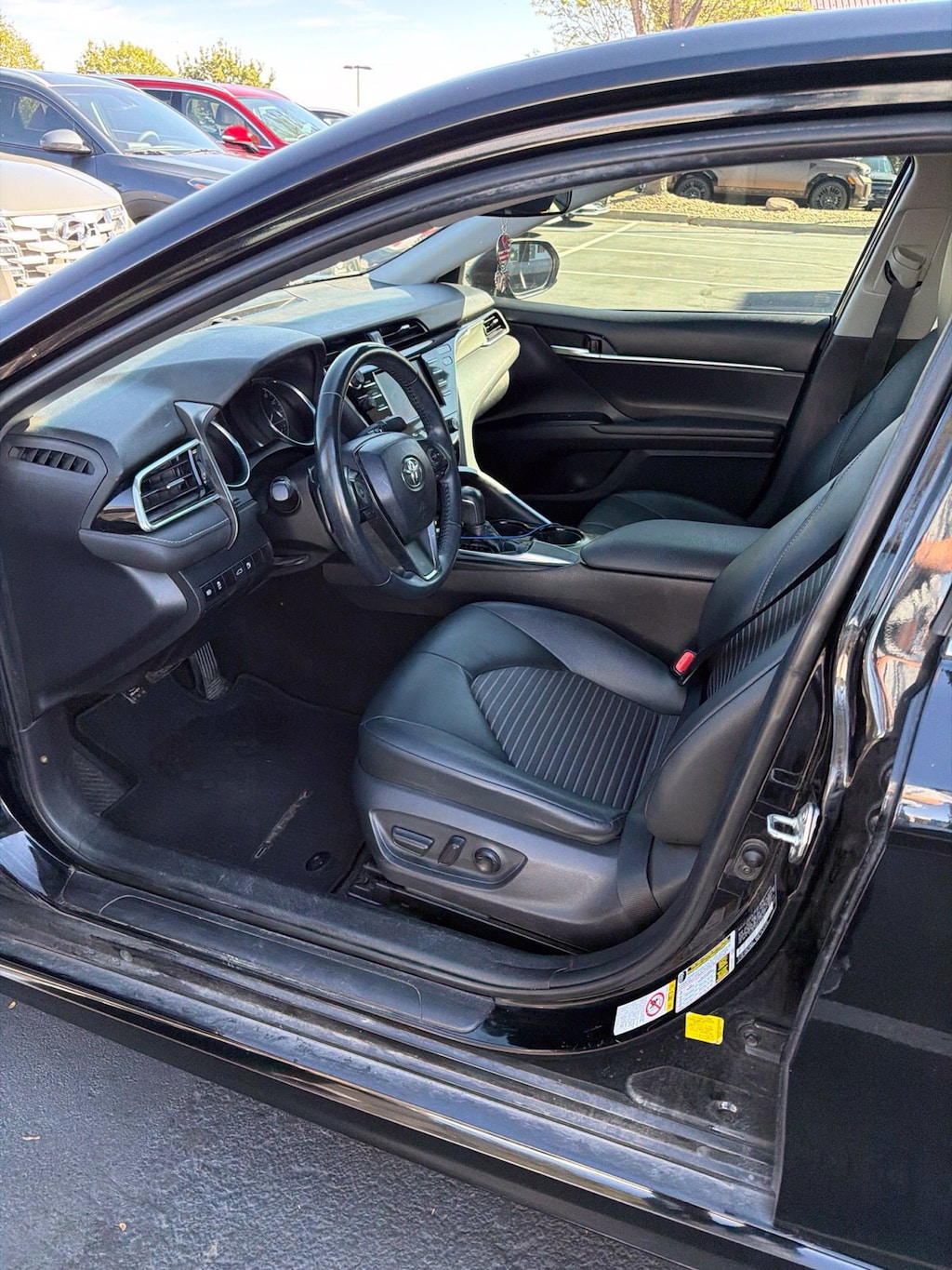 Used 2018 Toyota Camry SE Sedan
