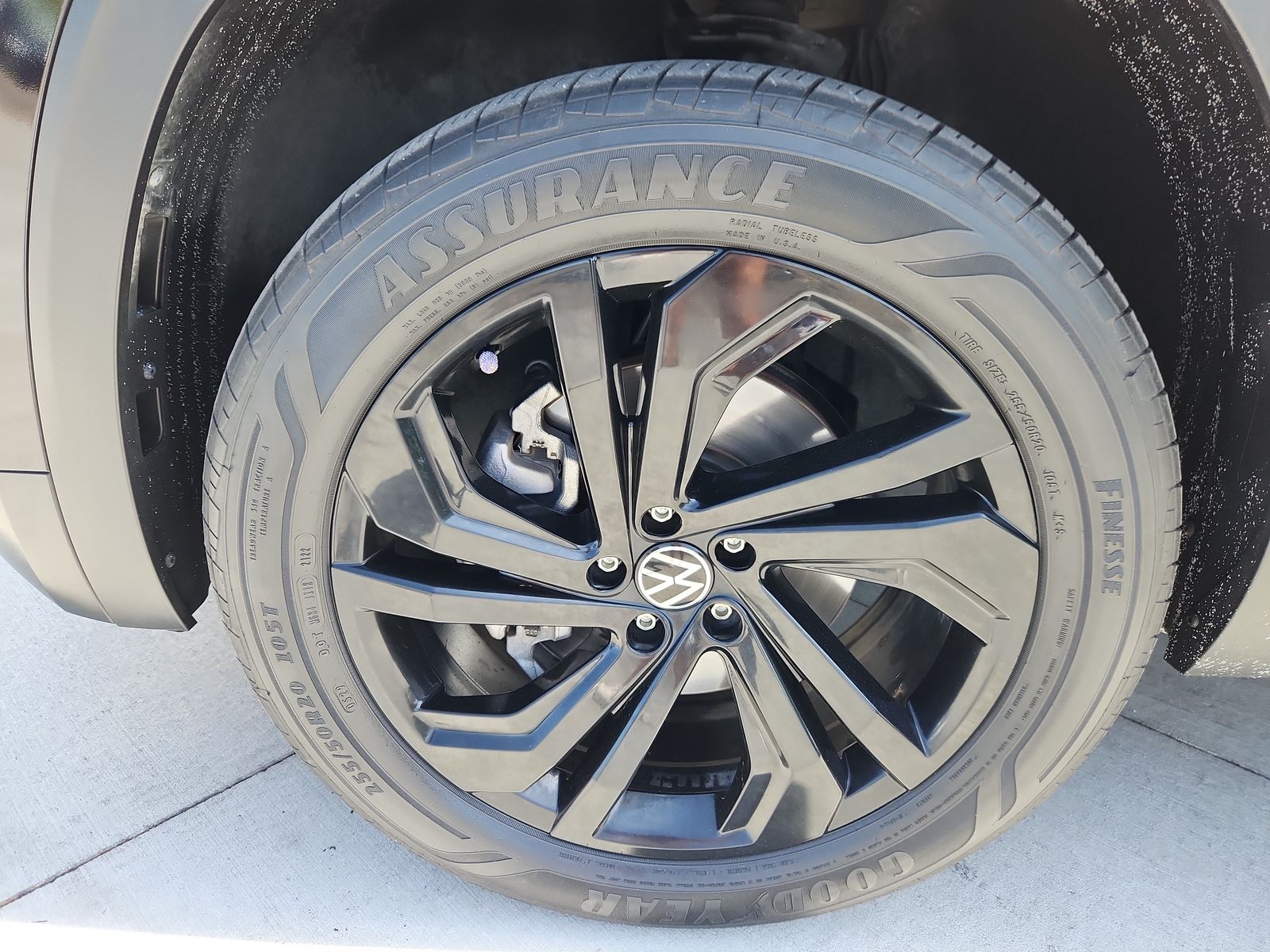 2022 Volkswagen Atlas SE w/Tech - Photo 19