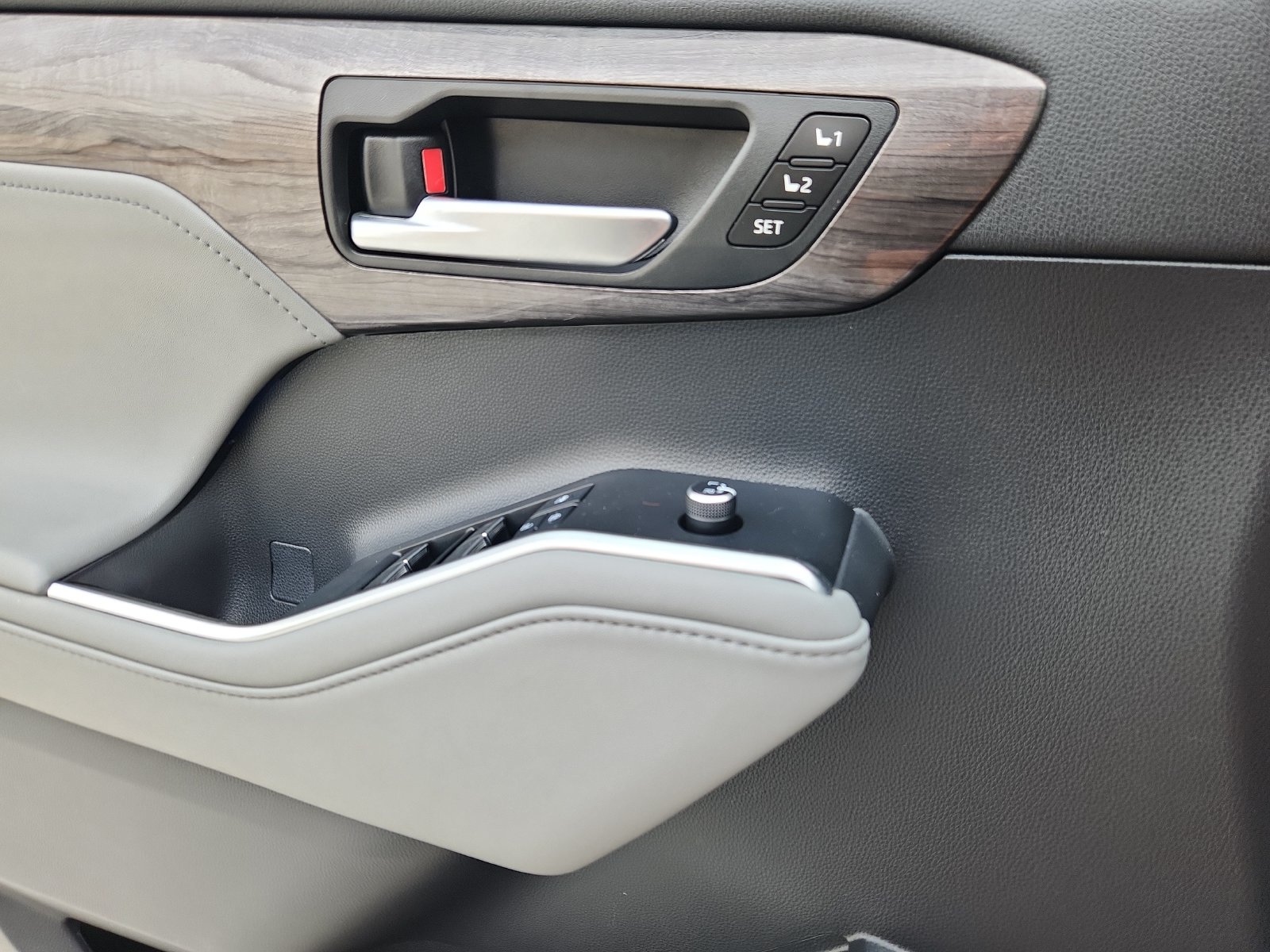 2025 Hyundai Elantra SEL - Photo 9