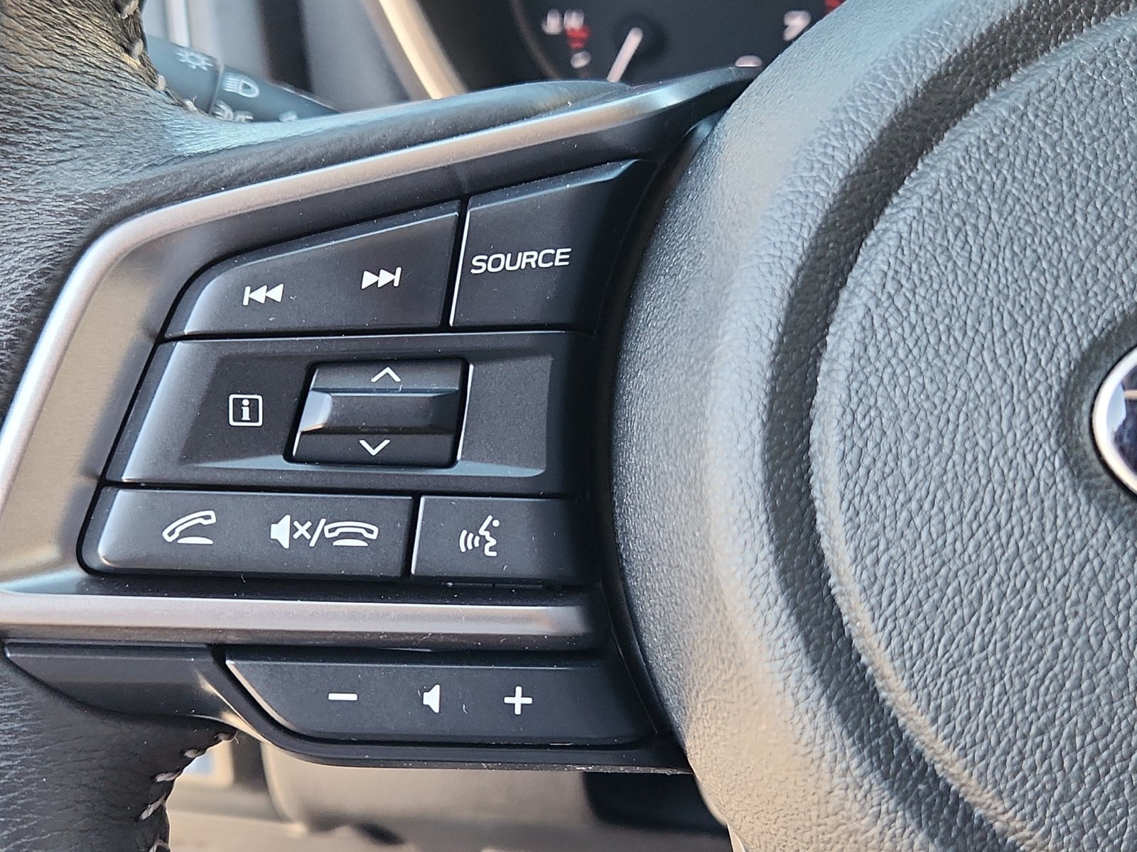 2023 Subaru Ascent Premium - Photo 20