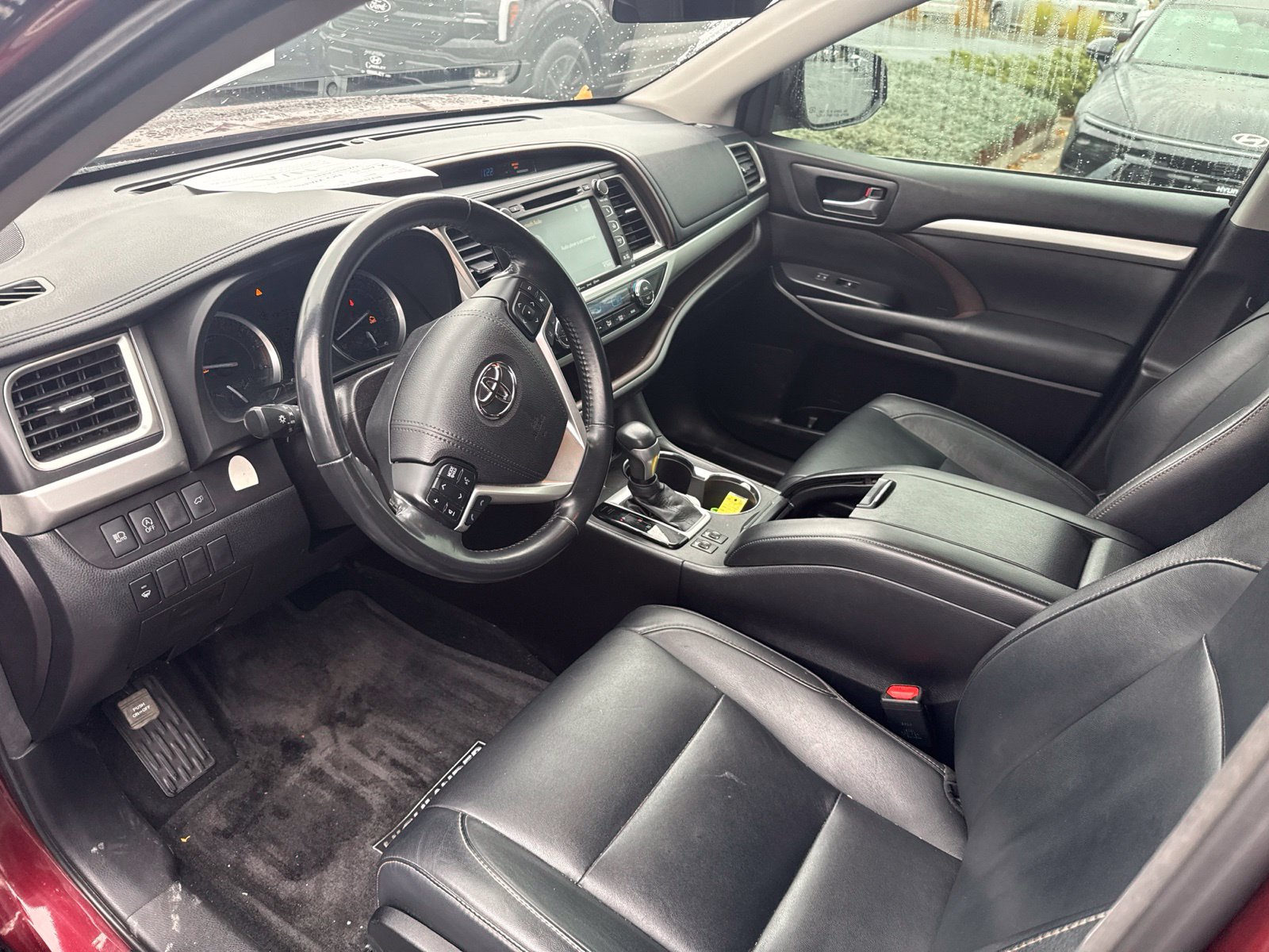 Used 2018 Toyota Highlander XLE V6 SUV
