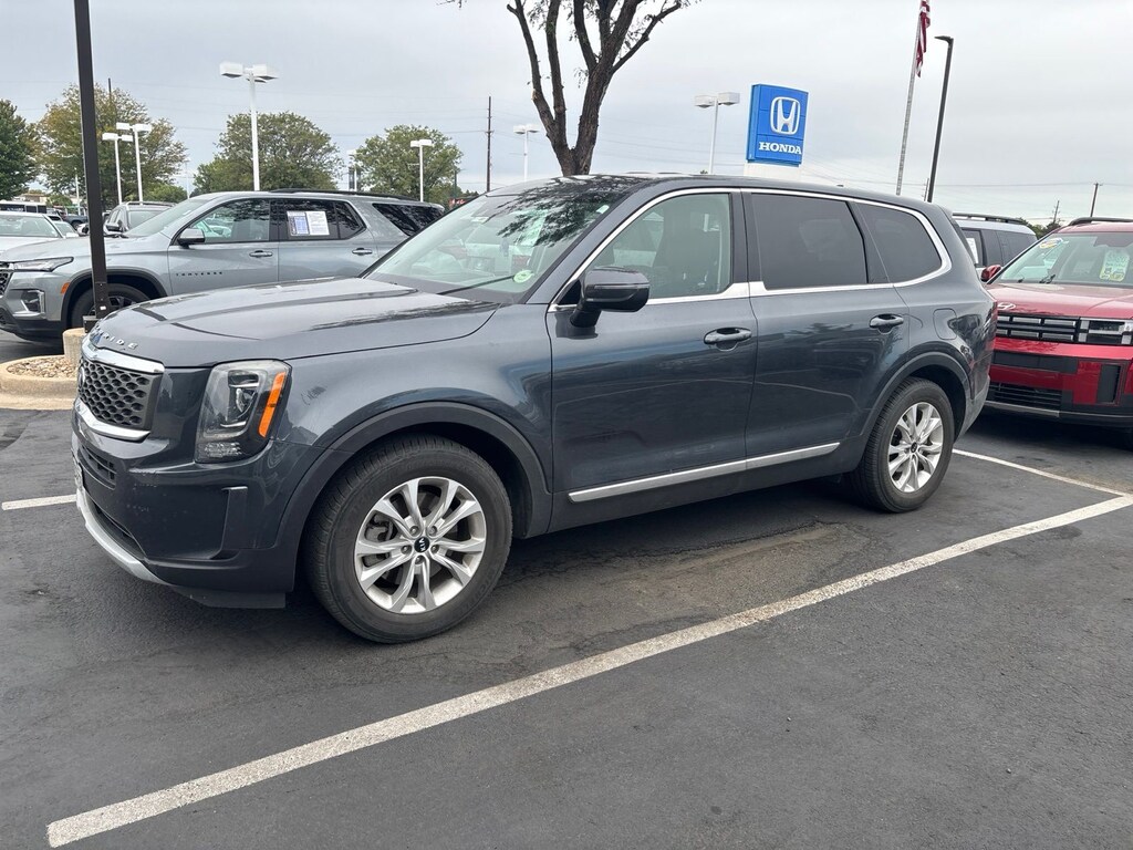 Used 2020 Kia Telluride LX SUV