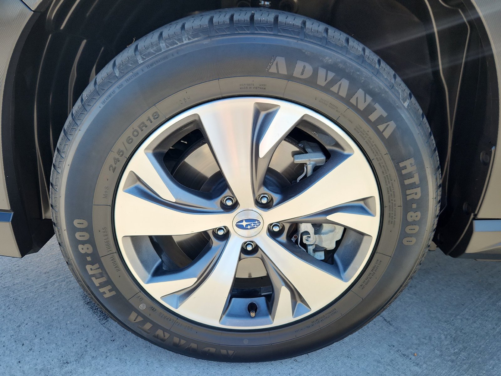 2023 Subaru Ascent Premium - Photo 18