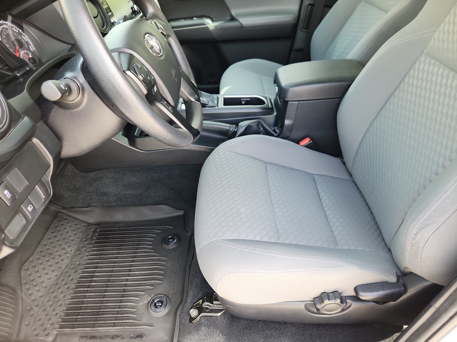 2021 Toyota Tacoma SR - Photo 10
