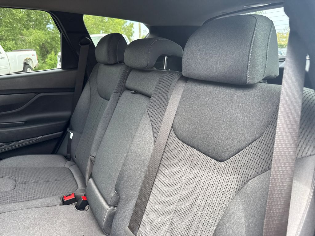 2021 Hyundai Santa Fe SE - Photo 18